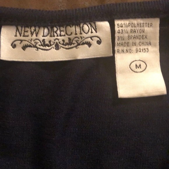 New Direction* Crochet Sleeve Detailed Top - Picture 8 of 8